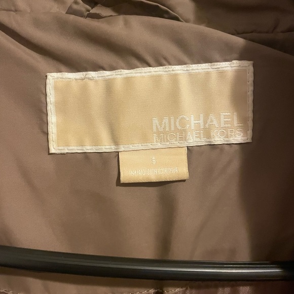 Michael Kors tan long puffer coat - Picture 4 of 8